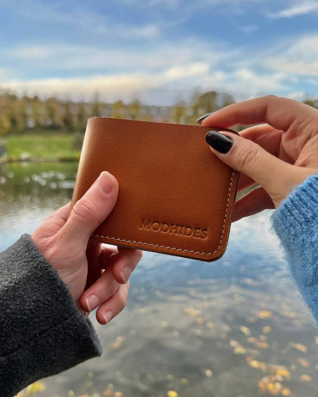 Classic Minimalist Wallet  | Saddle Tan