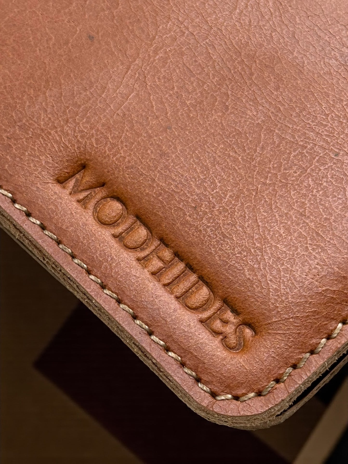 Classic Minimalist Bi Fold Wallet