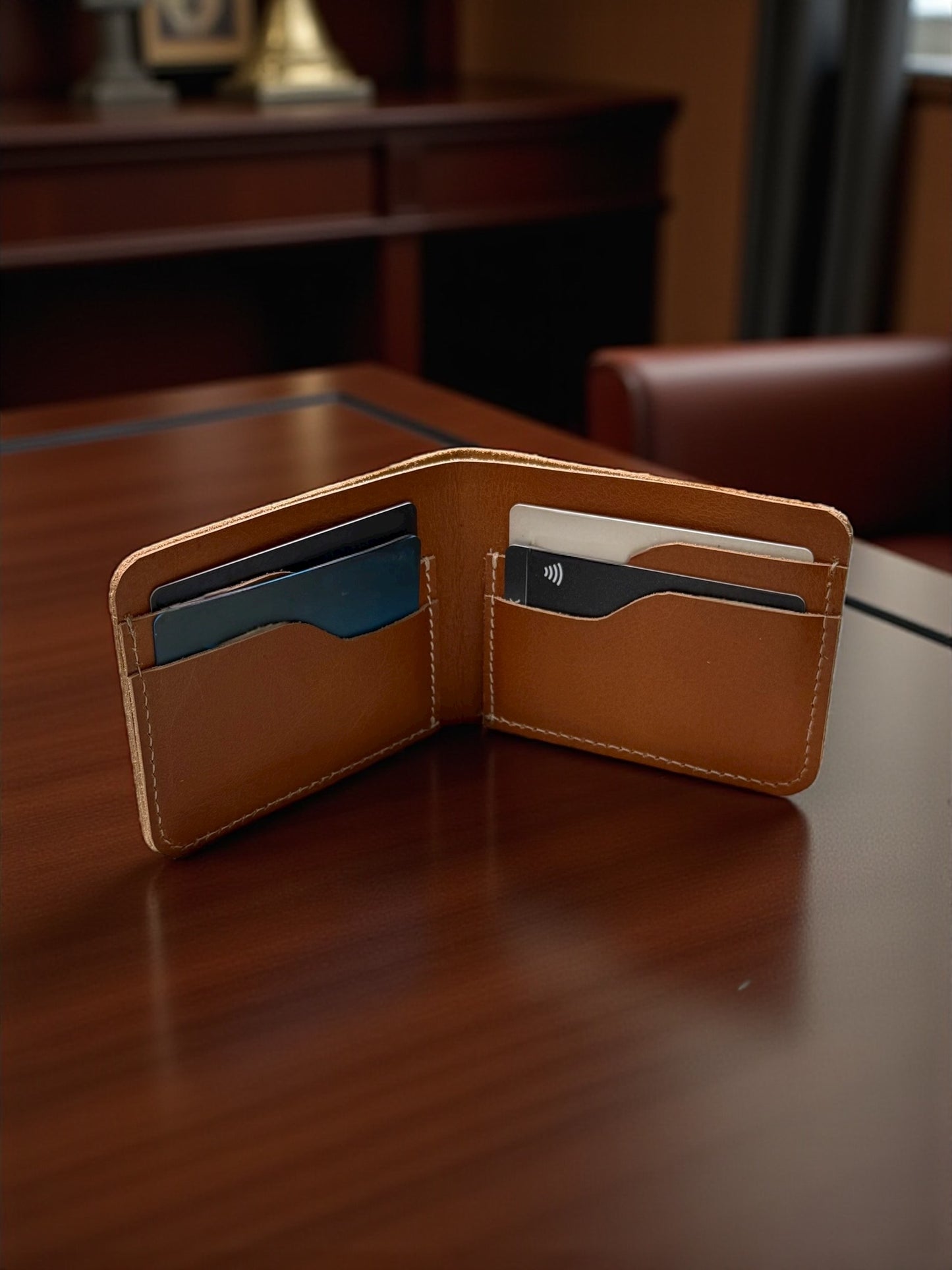 Classic Minimalist Bi Fold Wallet